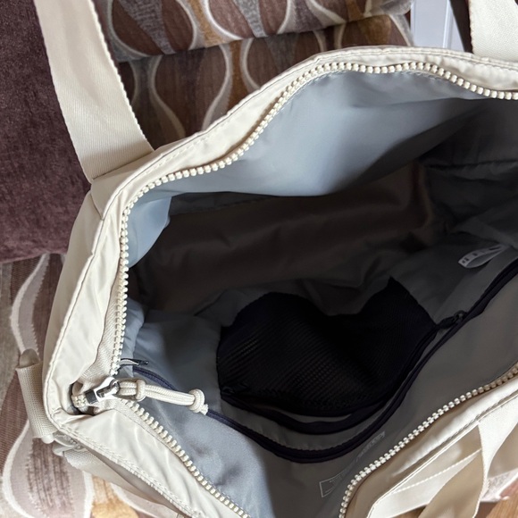 ADIDAS ME 2  Cream Nylon Tote with Front Pocket - Picture 6 of 11